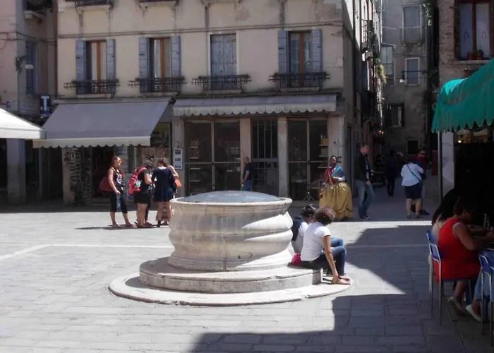 Ca' San Silvestro 2 Terrazze Nel Cuore Di Appartamento Venezia